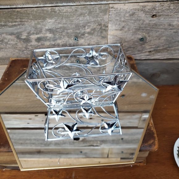 Trio of Shiny Silver Nesting Baskets - Texas Star - Scroll - Metal - Picture 3 of 8